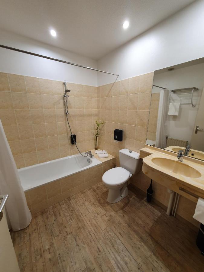 Hotel Etesia Feurs Екстериор снимка